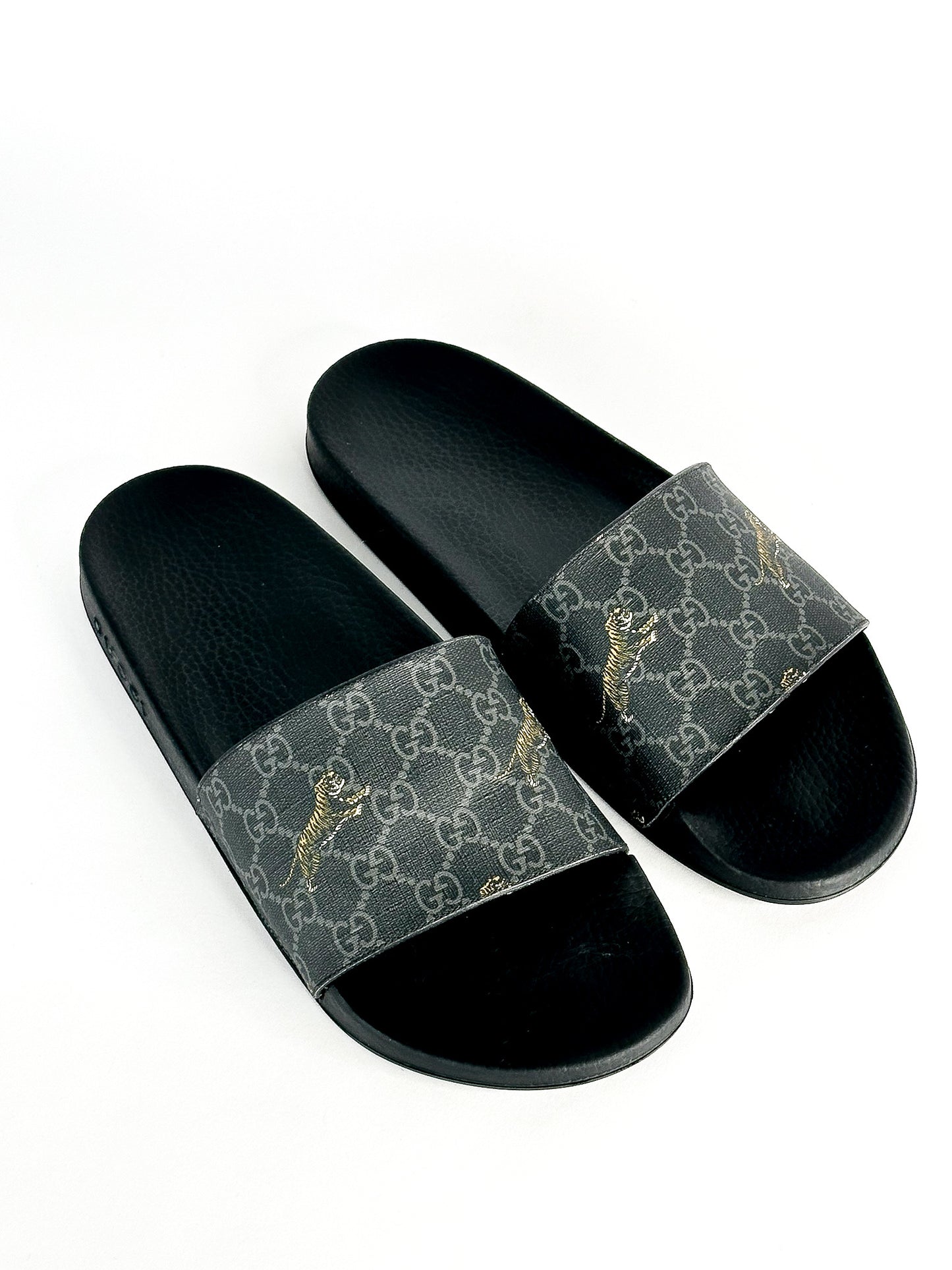 Gucci Black GG Supreme Tiger Flat
Slides Size 11