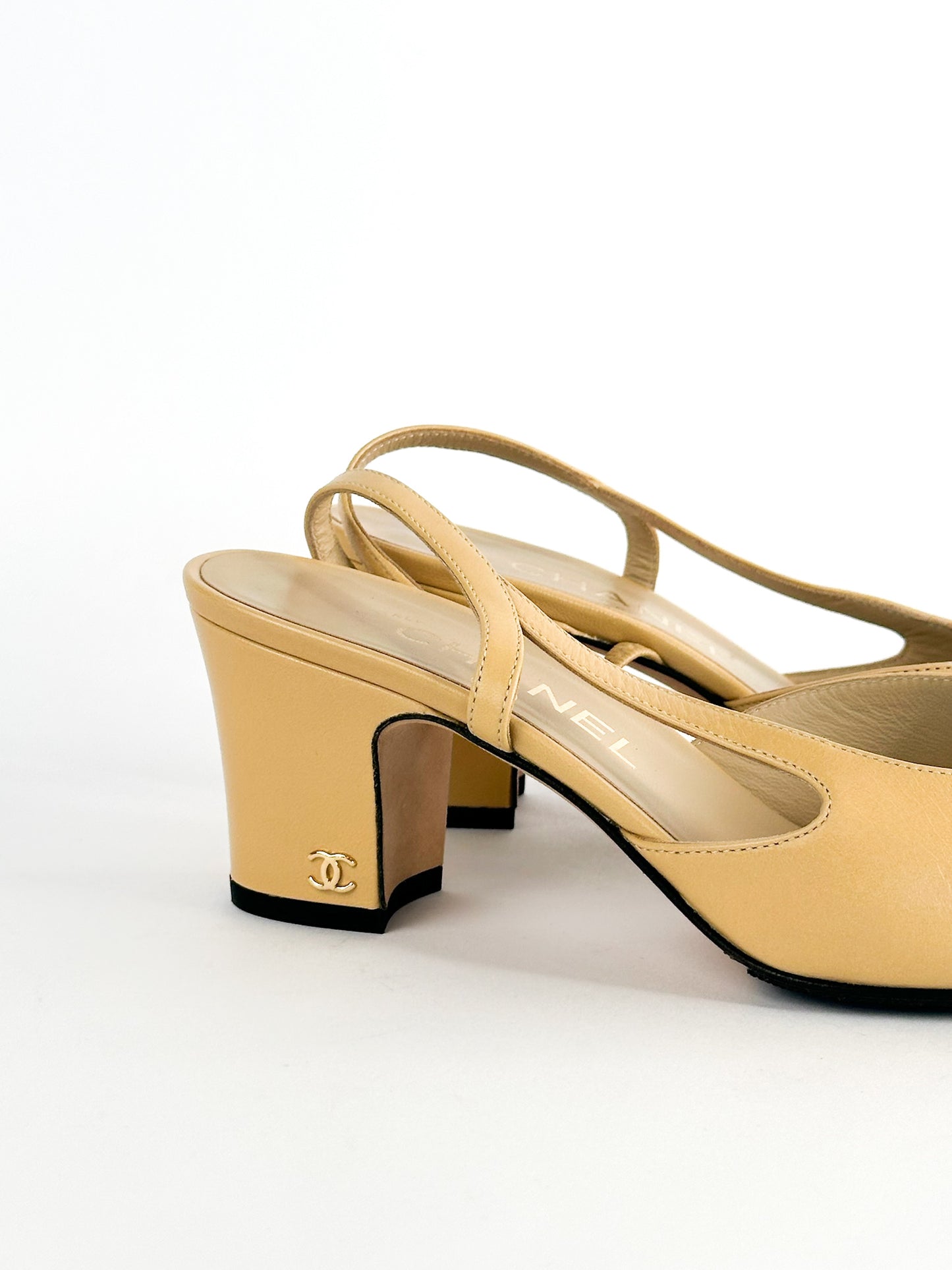 Chanel Slingback Pumps in Beige Goatskin Leather Size 36.5