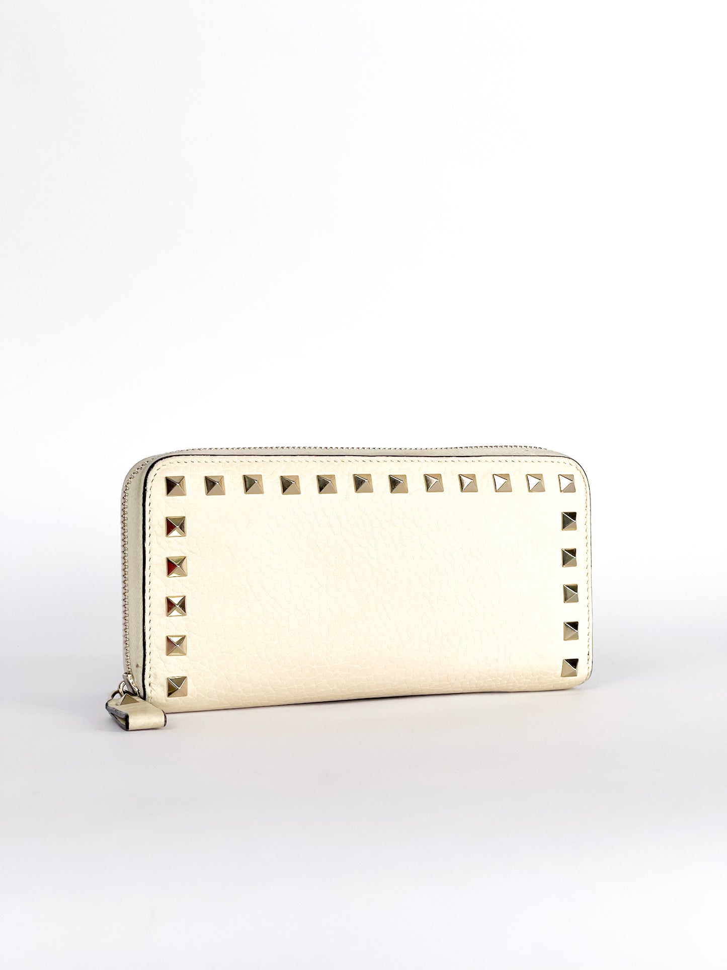 Valentino Garavani Rockstud Long Wallet Beige