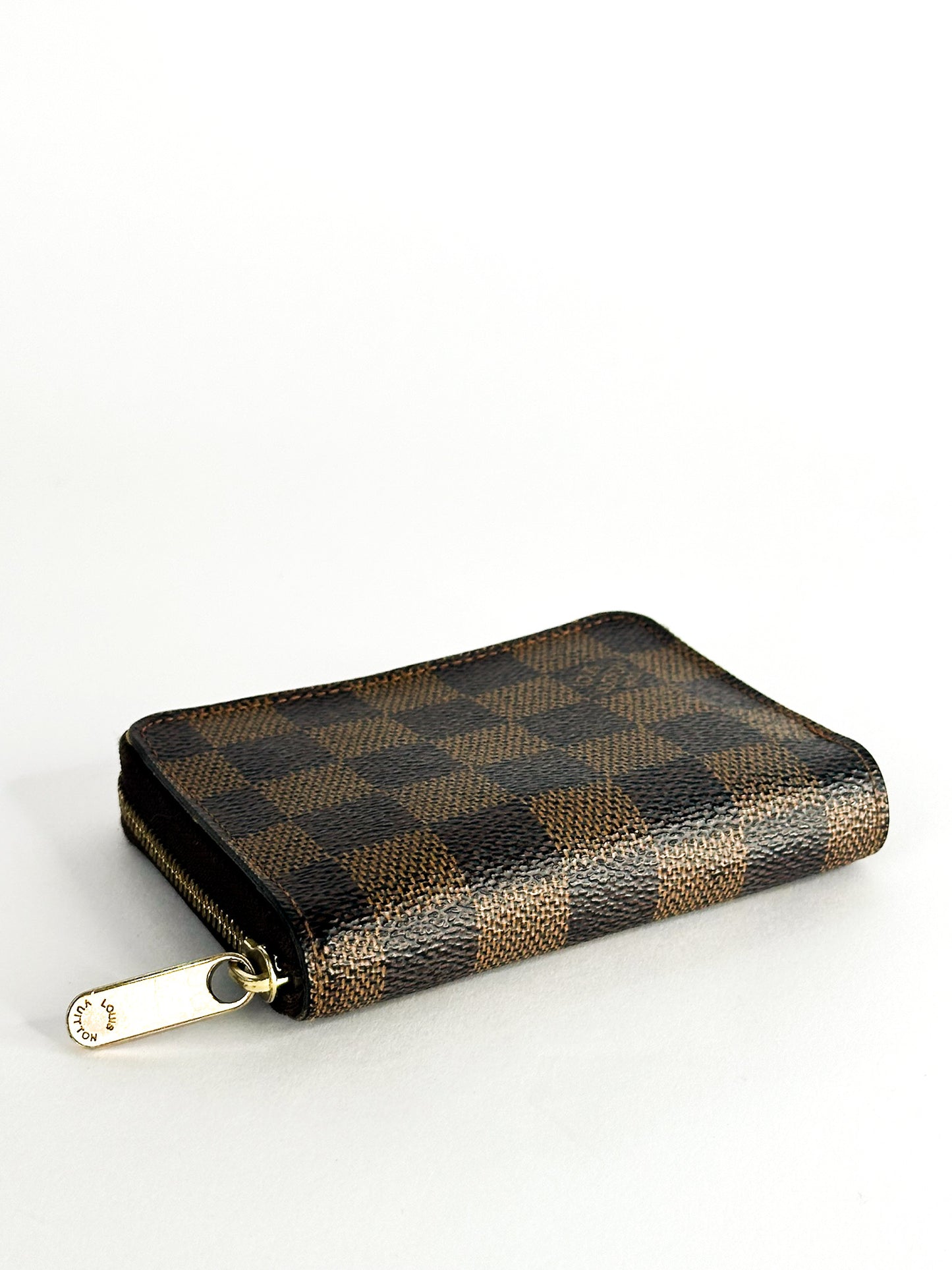 Louis Vuitton Damier Ebene Canvas
Zippy Coin Purse