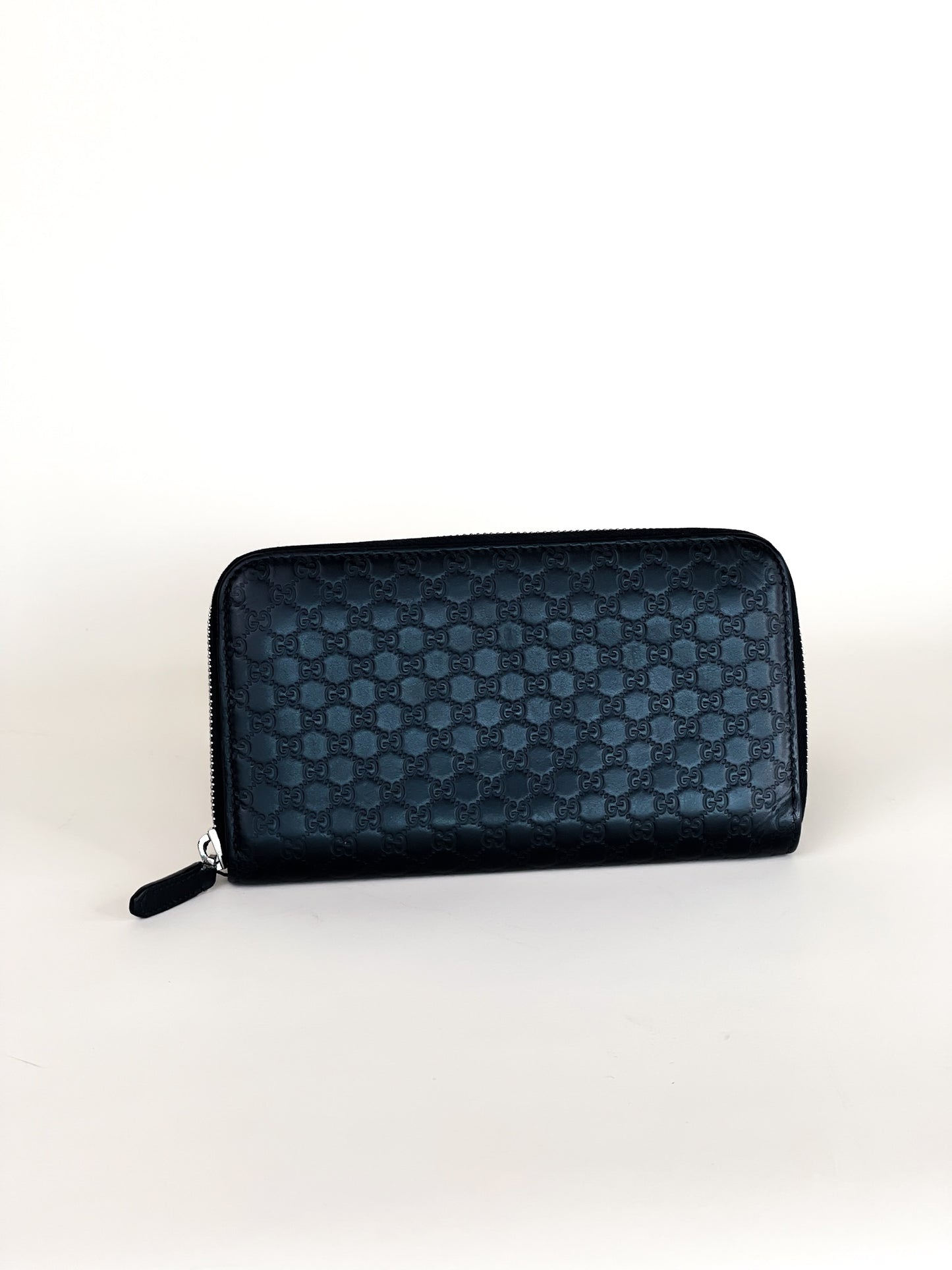 Gucci Microguccissima Leather
Long Wallet