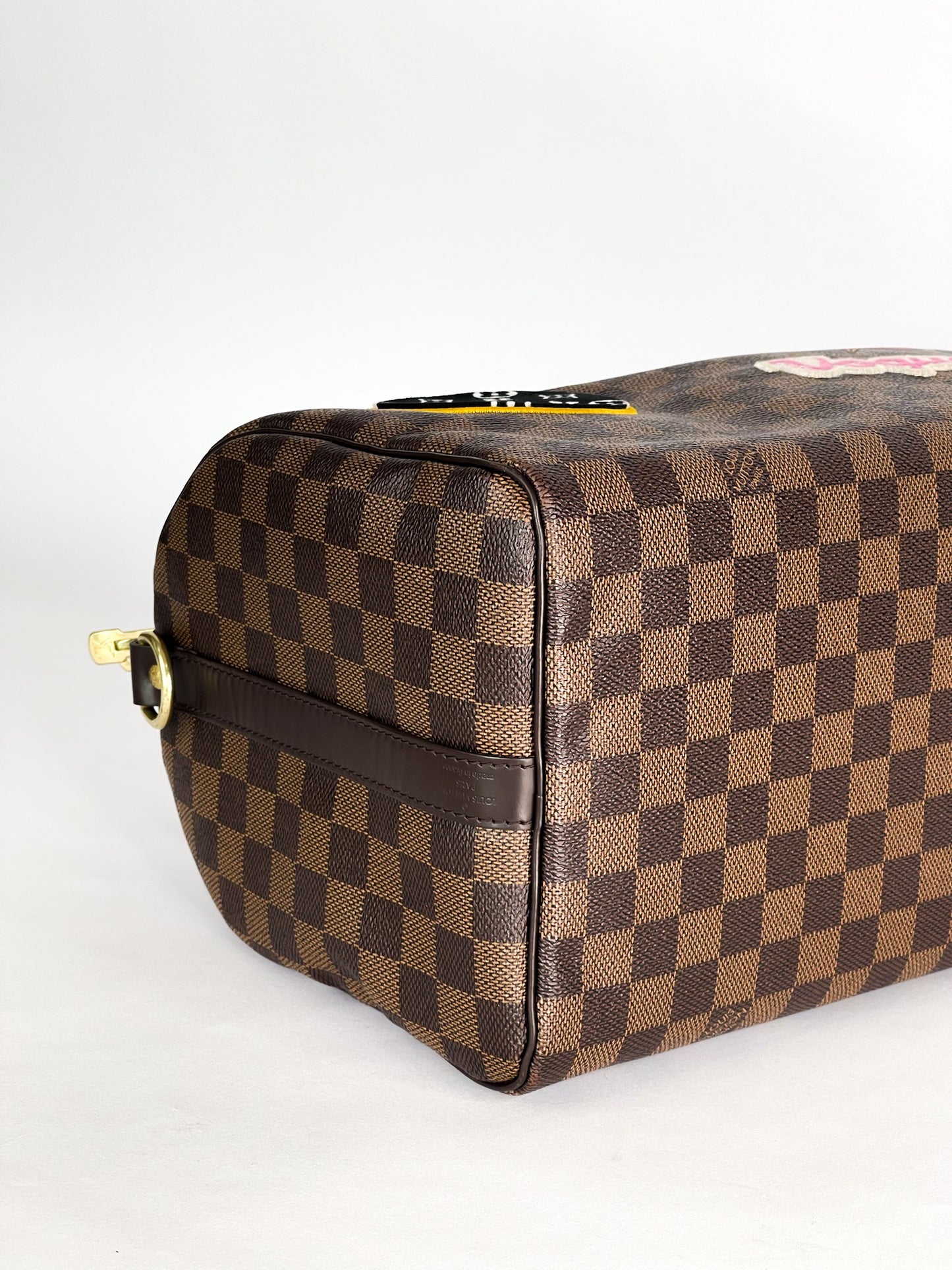 Louis Vuitton World Tour Limited Edition Bandouliere 30