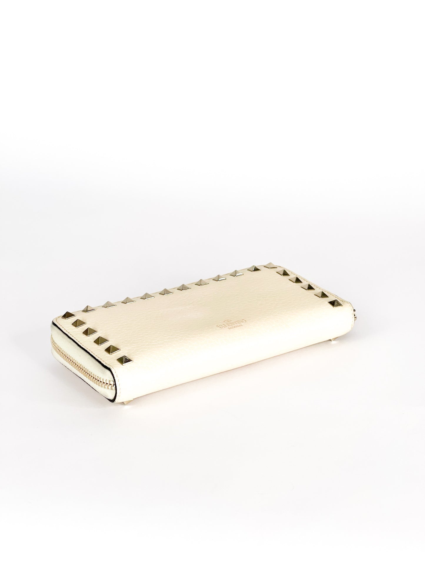 Valentino Garavani Rockstud Long Wallet Beige