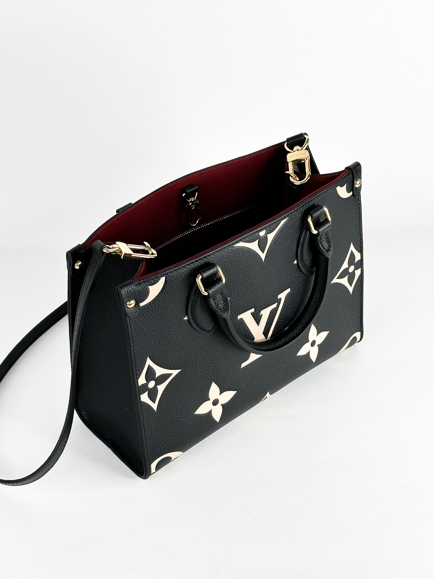 Louis Vuitton OnTheGo PM