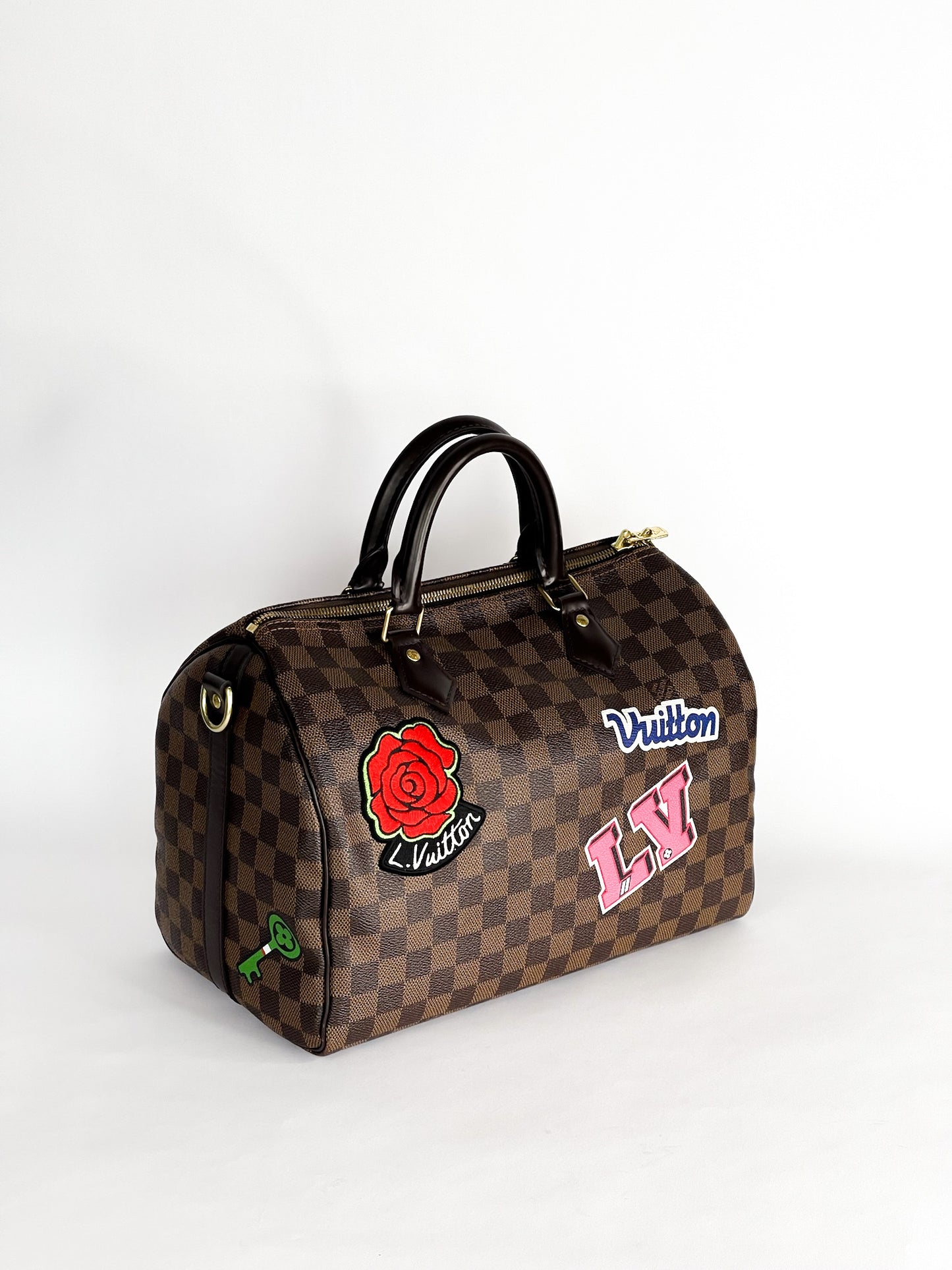 Louis Vuitton World Tour Limited Edition Bandouliere 30