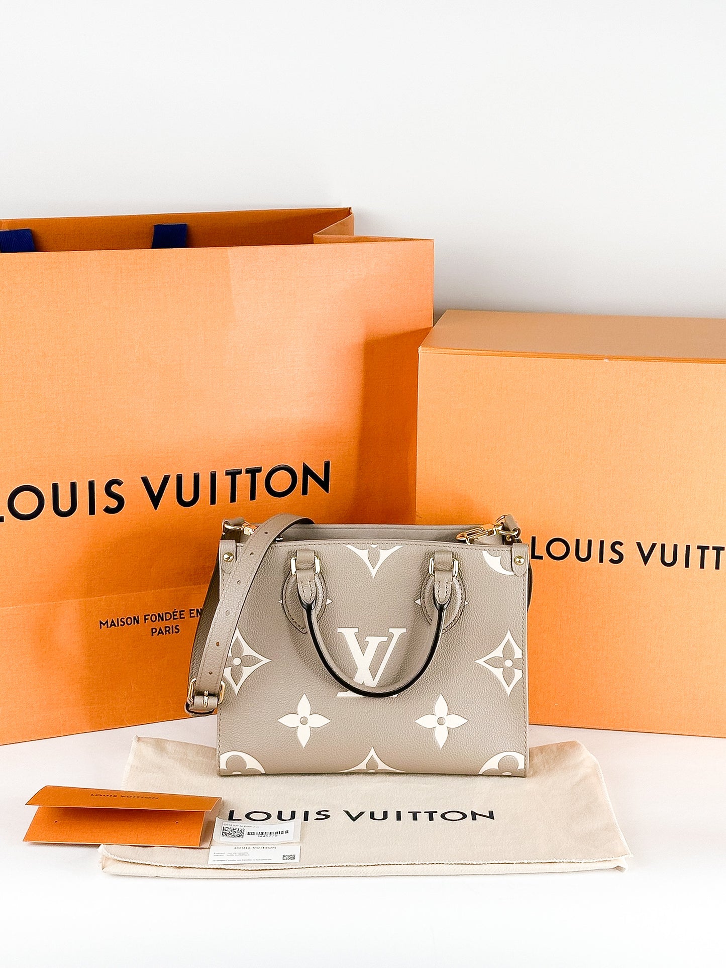 Louis Vuitton ONTHEGO PM (Tourterelle / Crème)