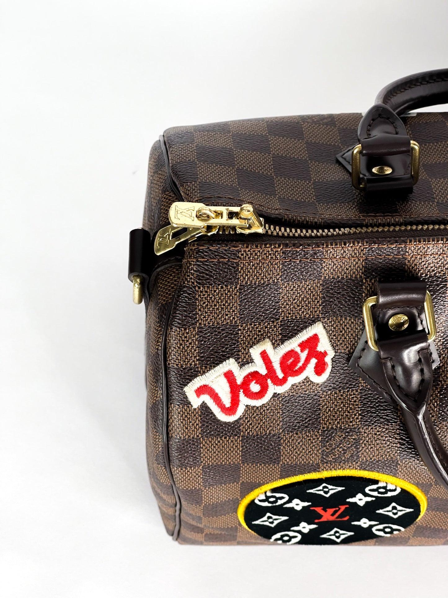 Louis Vuitton World Tour Limited Edition Bandouliere 30