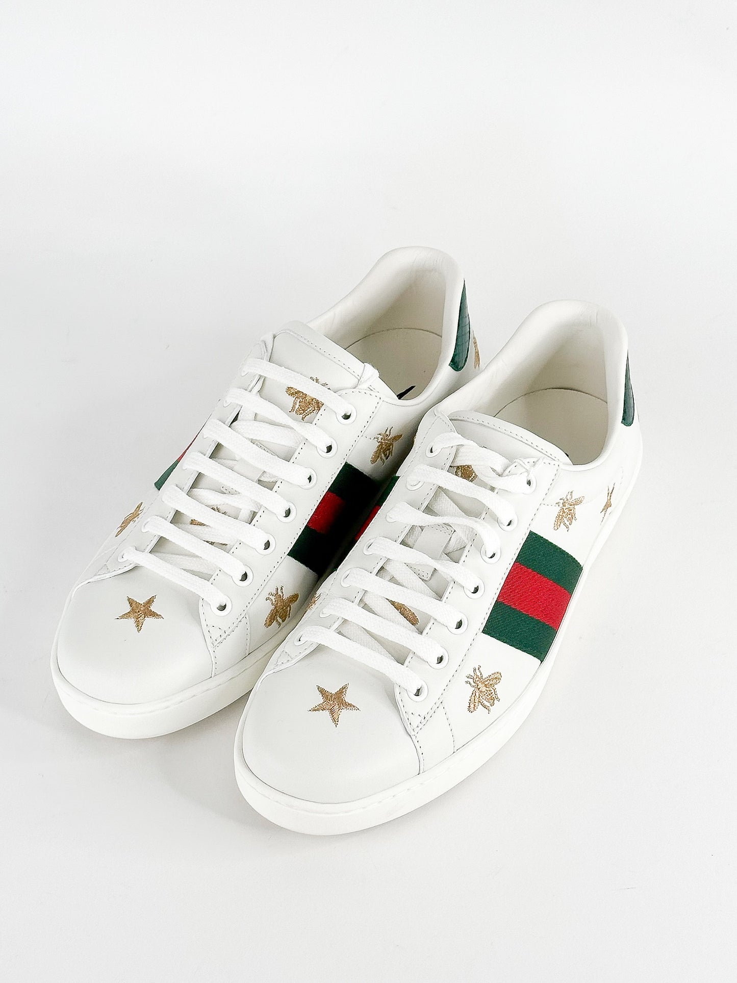 Gucci White Bee & Star New Ace Sneakers
Size Mens 8.5 / Womens 10.5-11