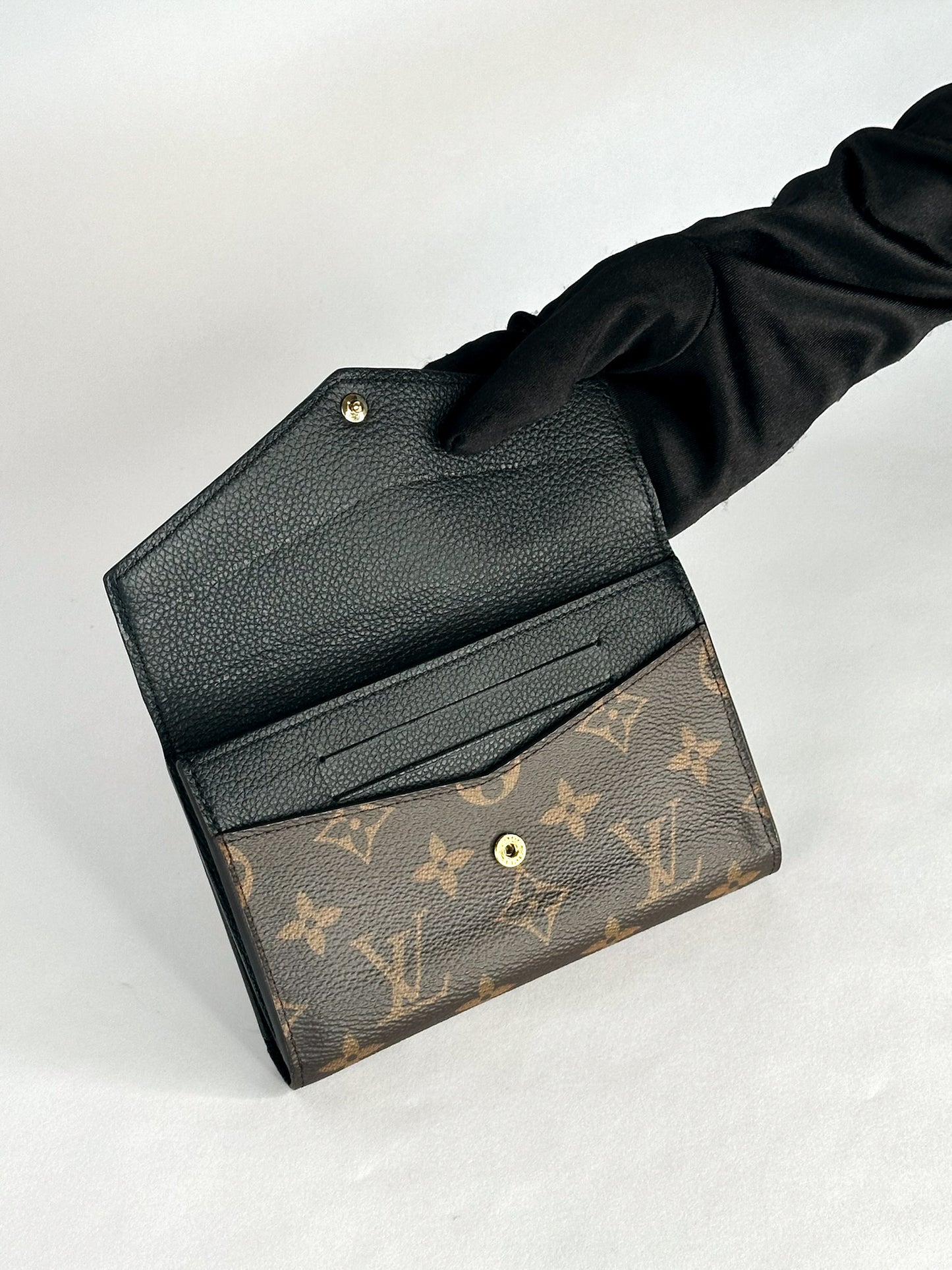 Louis Vuitton Portefeuille Pallas Compact Taurillon Monogram Canvas Wallet