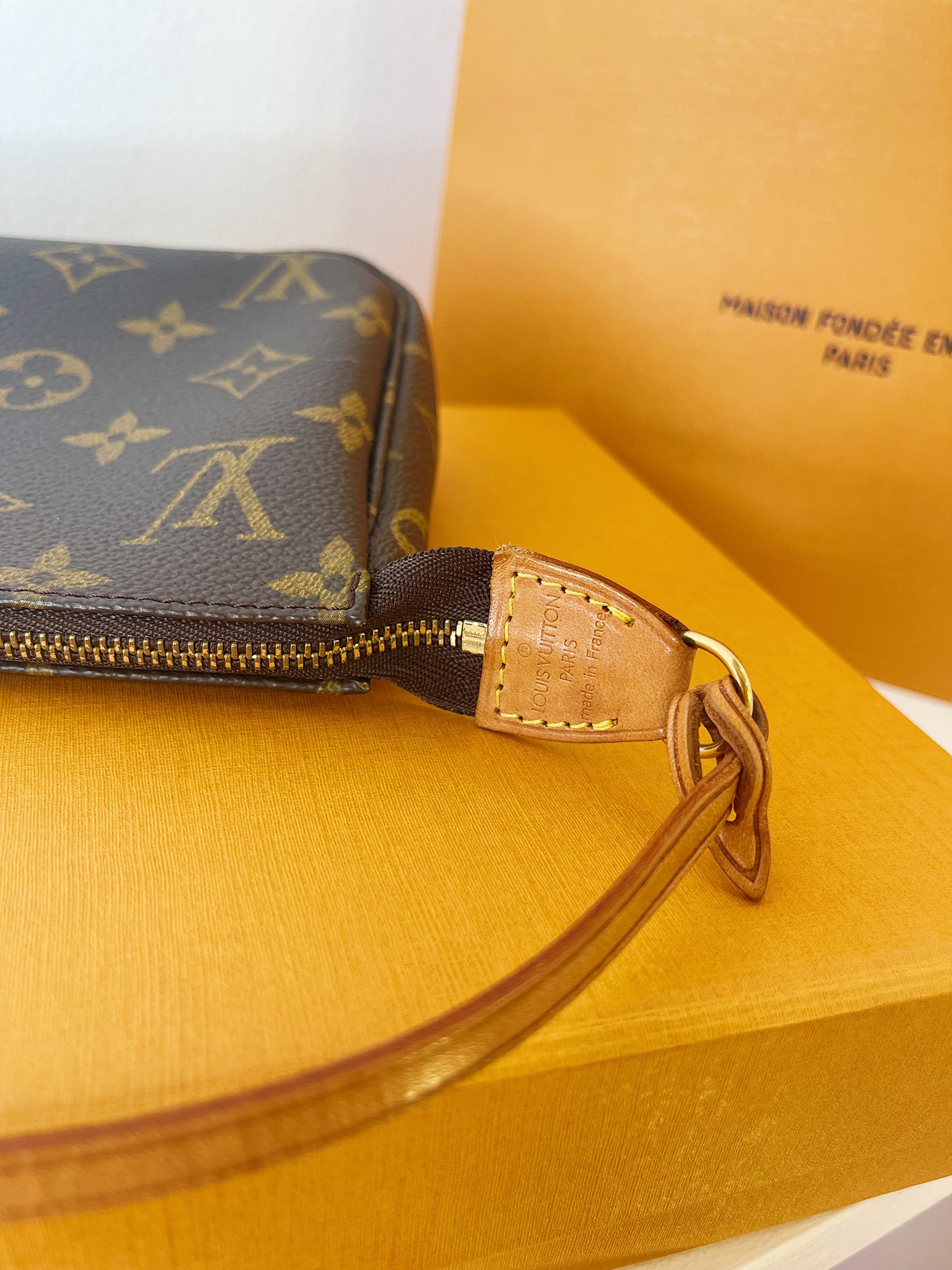 Louis Vuitton POCHETTE ACCESSOIRES