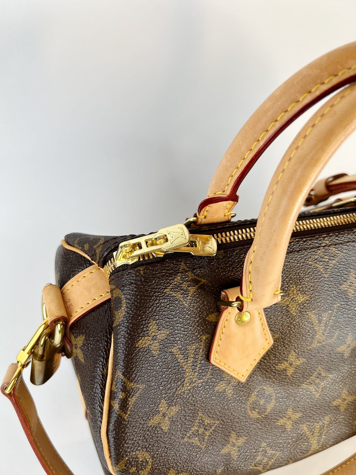 Louis Vuitton Monogram Speedy Bandouliere 25