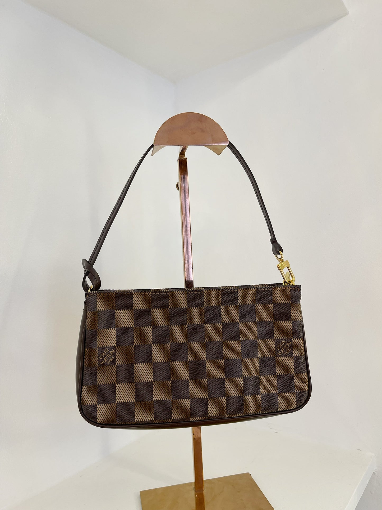 Louis Vuitton Damier Ebene Canvas Navona Pochette Accessoires