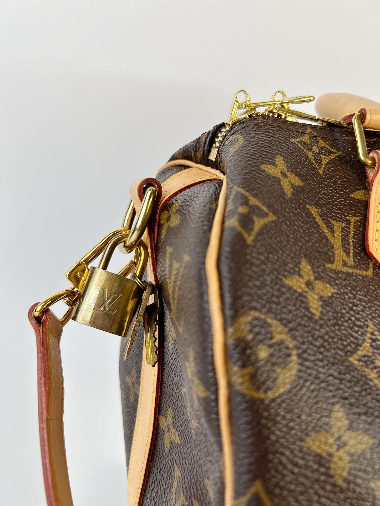 Louis Vuitton Monogram Speedy Bandouliere 25